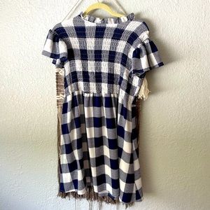 cute knee length dress, size M womens.